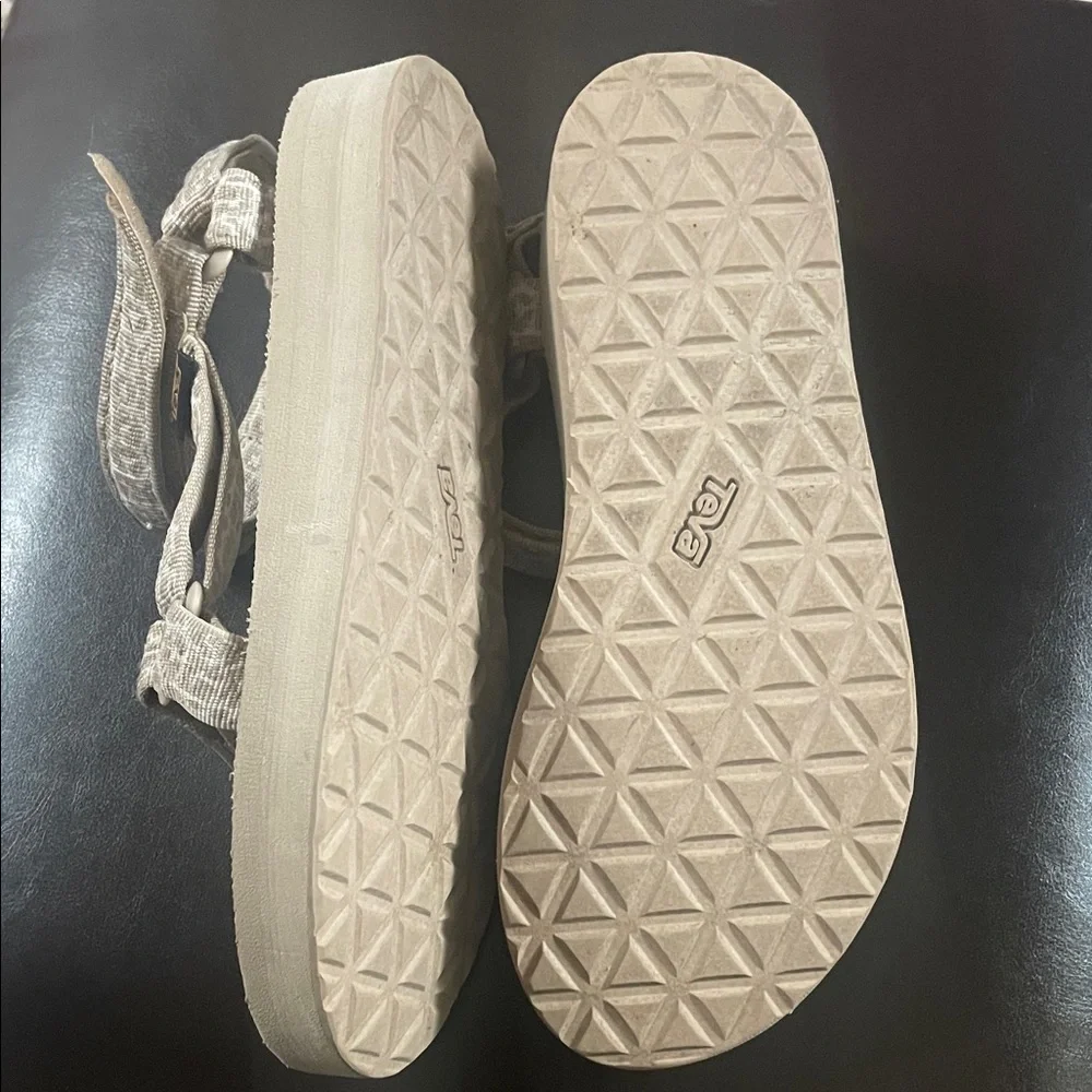 Teva Women's Tan Sandals - Picture 3 of 3